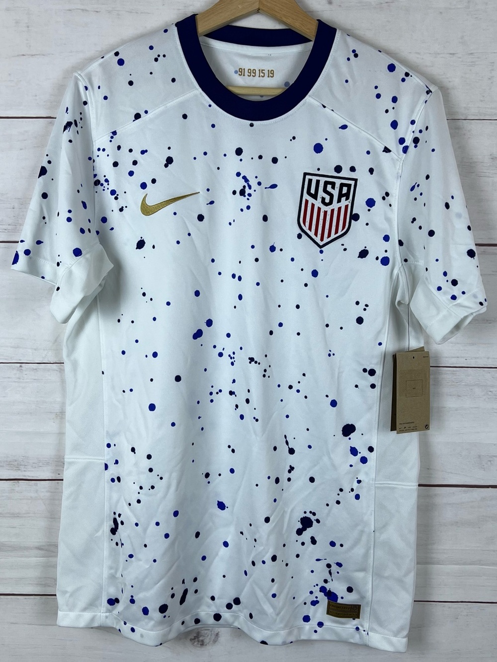 United States National Team Nike Soccer Jersey (Men’s Medium) DR3972-100